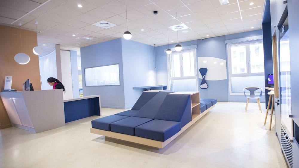 Ibis Styles Toulon Centre Port Hotel Buitenkant foto