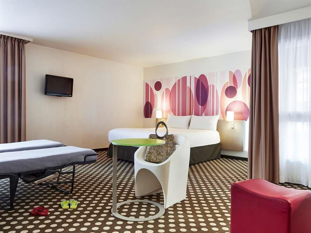 Ibis Styles Toulon Centre Port Hotel Buitenkant foto